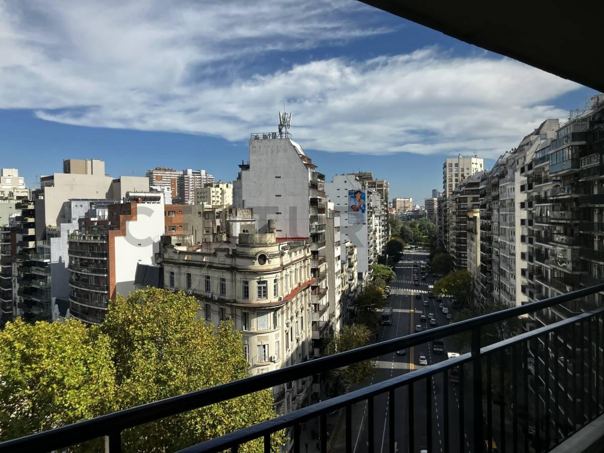 IMPECABLE/VISTA UNICA 3 AMBIENTES SOBRE AVDA GRAL LAS HERAS — foto 1