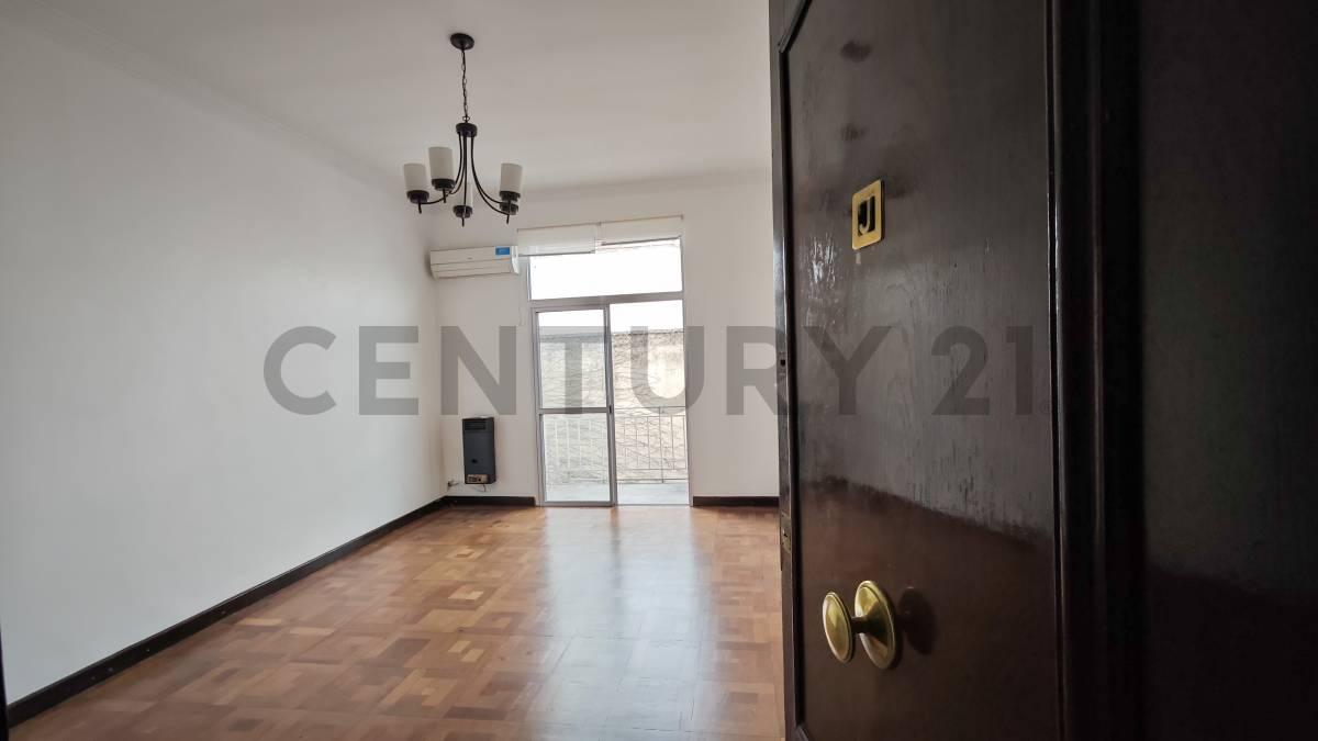 VENTA- 3 AMB LUMINOSO EN BOEDO – AV. PAVÓN 4200 – BAJAS EXPENSAS — foto 1