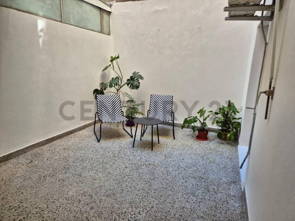 Venta Dpto 2 amb RECICLADO con patio Caballito — foto 1