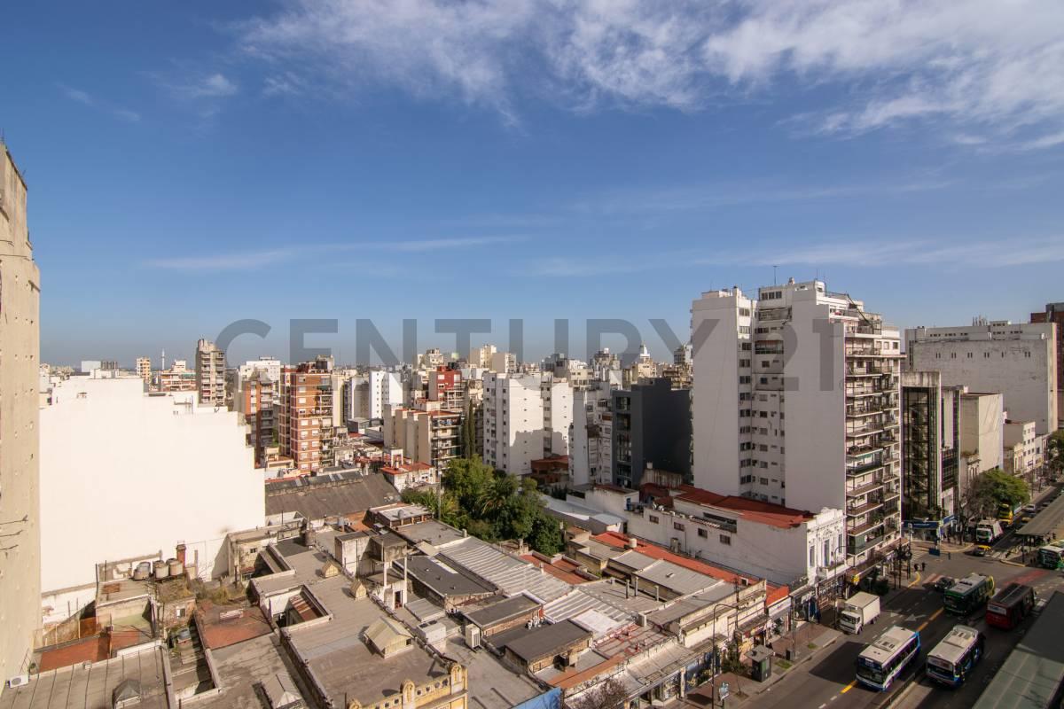 VENTA DEPTO 4 AMBIENTES C/DEP Y COCHERA-FLORES — foto 1