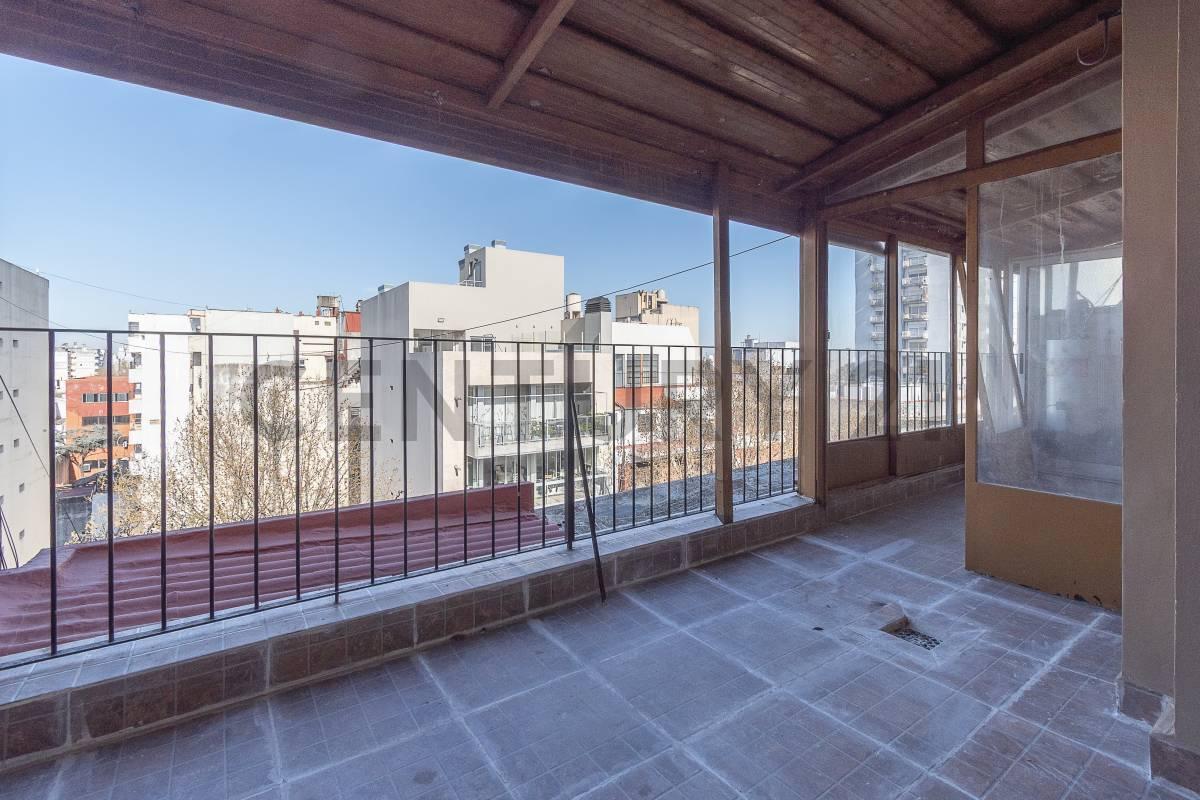 VENTA DTO ULTIMO PISO CON BALCON ATERRAZADO — foto 1
