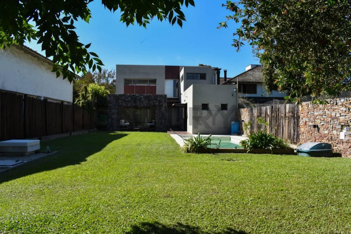 Casa en venta en Gonnet — foto 1