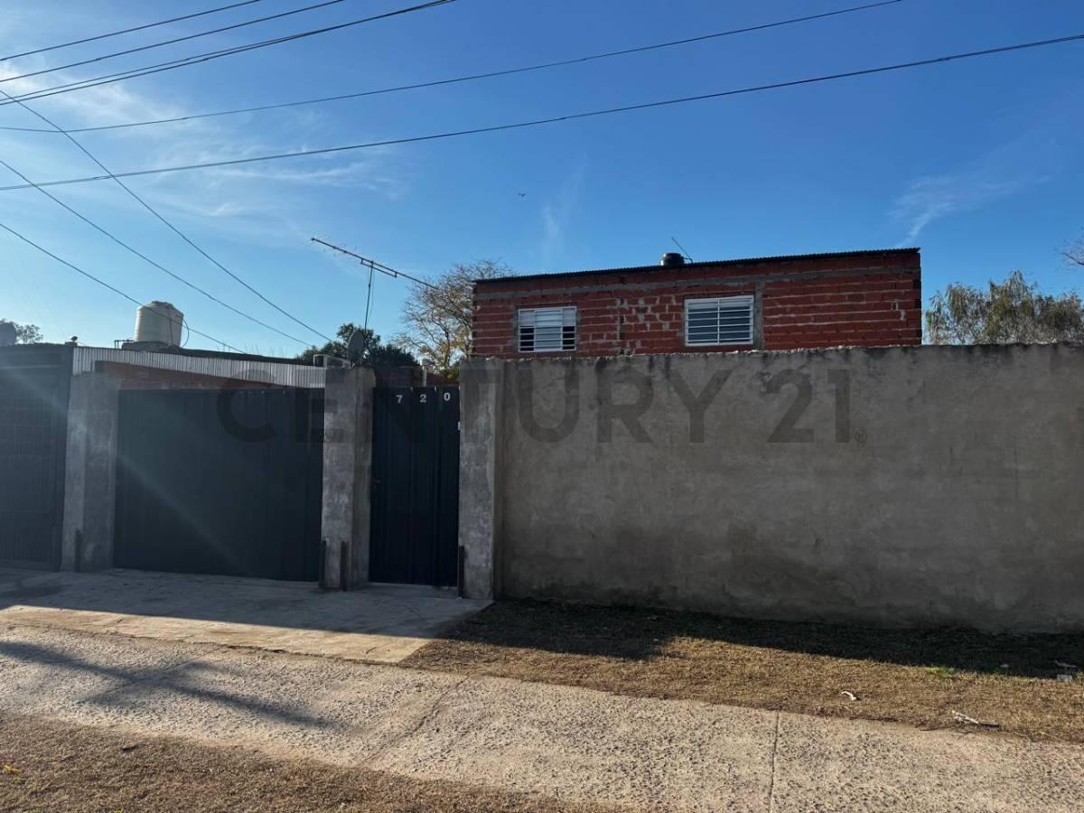 Vendo Casa con amplio lote — foto 1