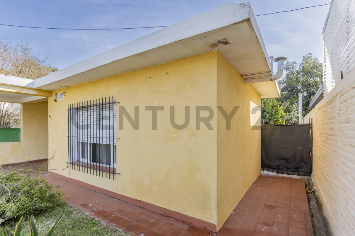 CASA EN VENTA EN VILLA ELISA CON 2 DORMITORIOS — foto 1
