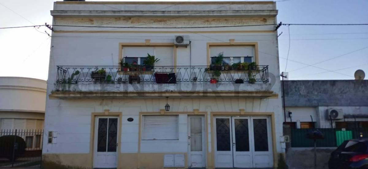 CASA EN VENTA EN BERISSO DE 4 DORMITORIOS — foto 1