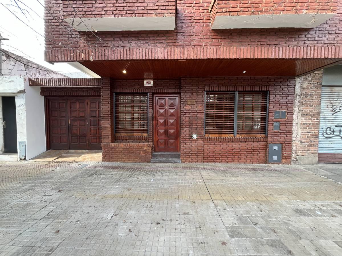 Casa en Venta cerca del parque San Martin 280 mts | Calle 50 E/ 22 Y 23 | La Plata — foto 1
