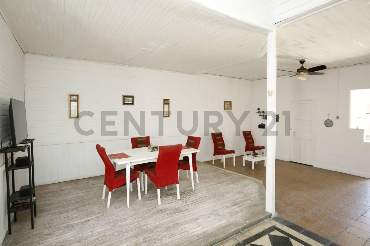 Casa en venta Ensenada con cochera y parque — foto 1