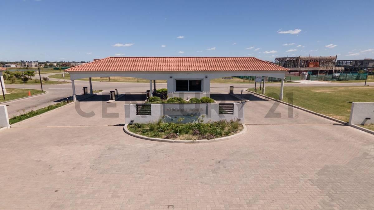 Lote en venta a la laguna en Magallanes, Pueblos del Plata — foto 1