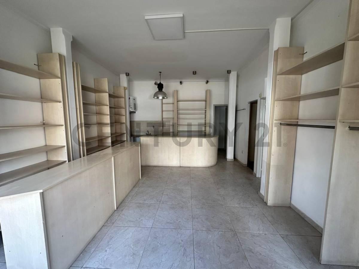 18 ENTRE 35 Y 36 LOCAL EN ALQUILER — foto 1