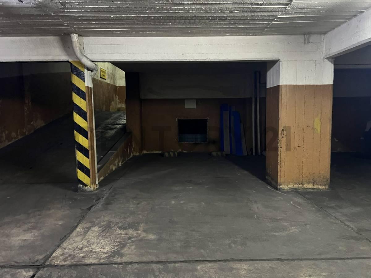 Cochera en venta — foto 1