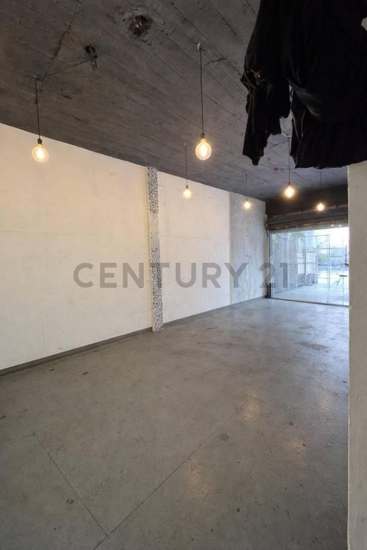 Venta local con vivienda Hurlingham — foto 1
