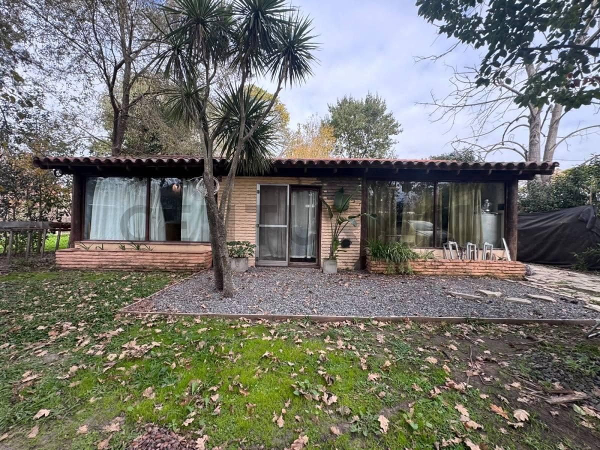 VENTA CASA 3 AMBIENTES CON GRAN PARQUE EN GENERAL LAS HERAS — foto 1