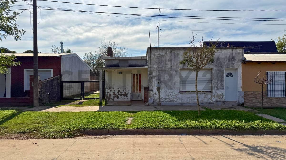 Venta Casa de 3 Dormitorios con jardín en Fuentes, Santa Fe — foto 1