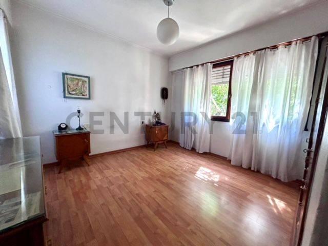 Venta de PH tipo casa, de 3 Dormitorios y Cochera en La Plata — foto 1