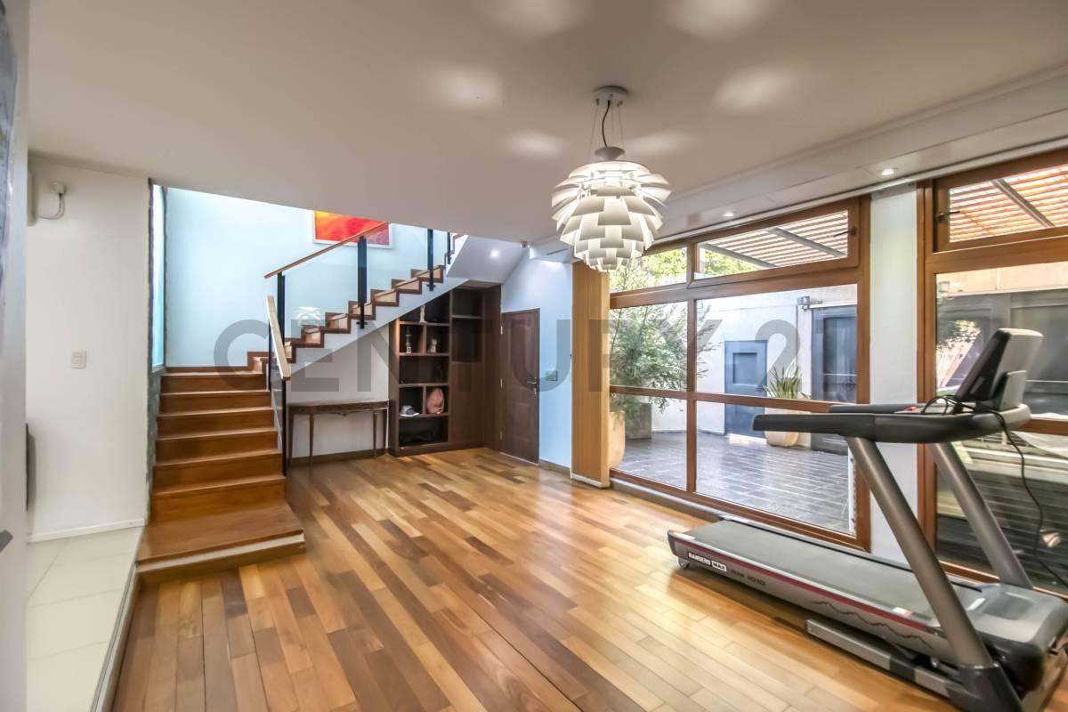 CASA EN VENTA LA PLATA. 3 DORMITORIOS. PANELES SOLARES. — foto 1