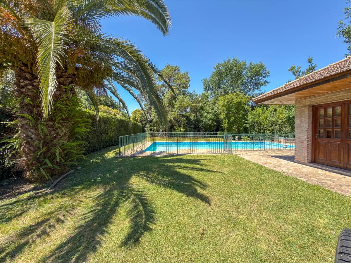 Casa en venta de 3 dormitorios en Gonnet — foto 1