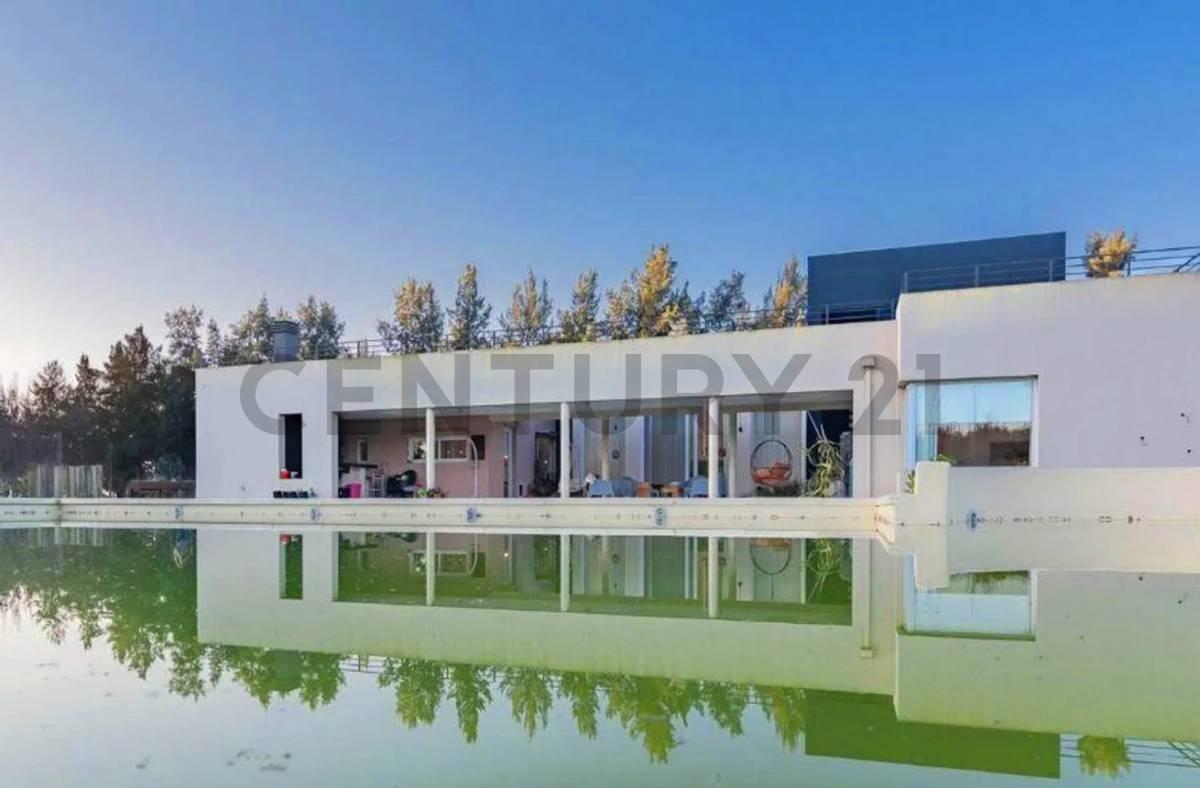 Venta de increible Casa en Campos de Roca I — foto 1