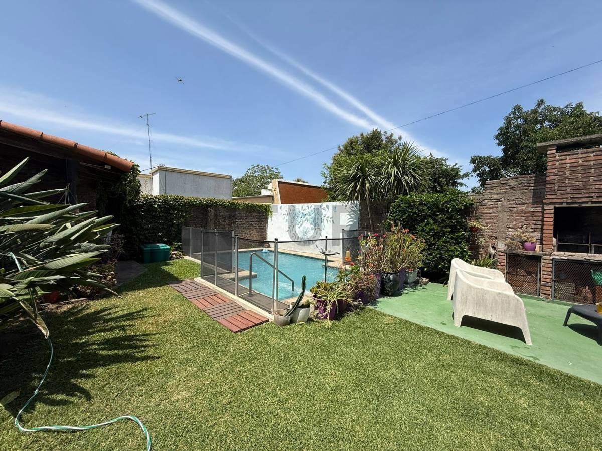 Casa en venta 4 dormitorios, pileta La Loma. La Plata. — foto 1