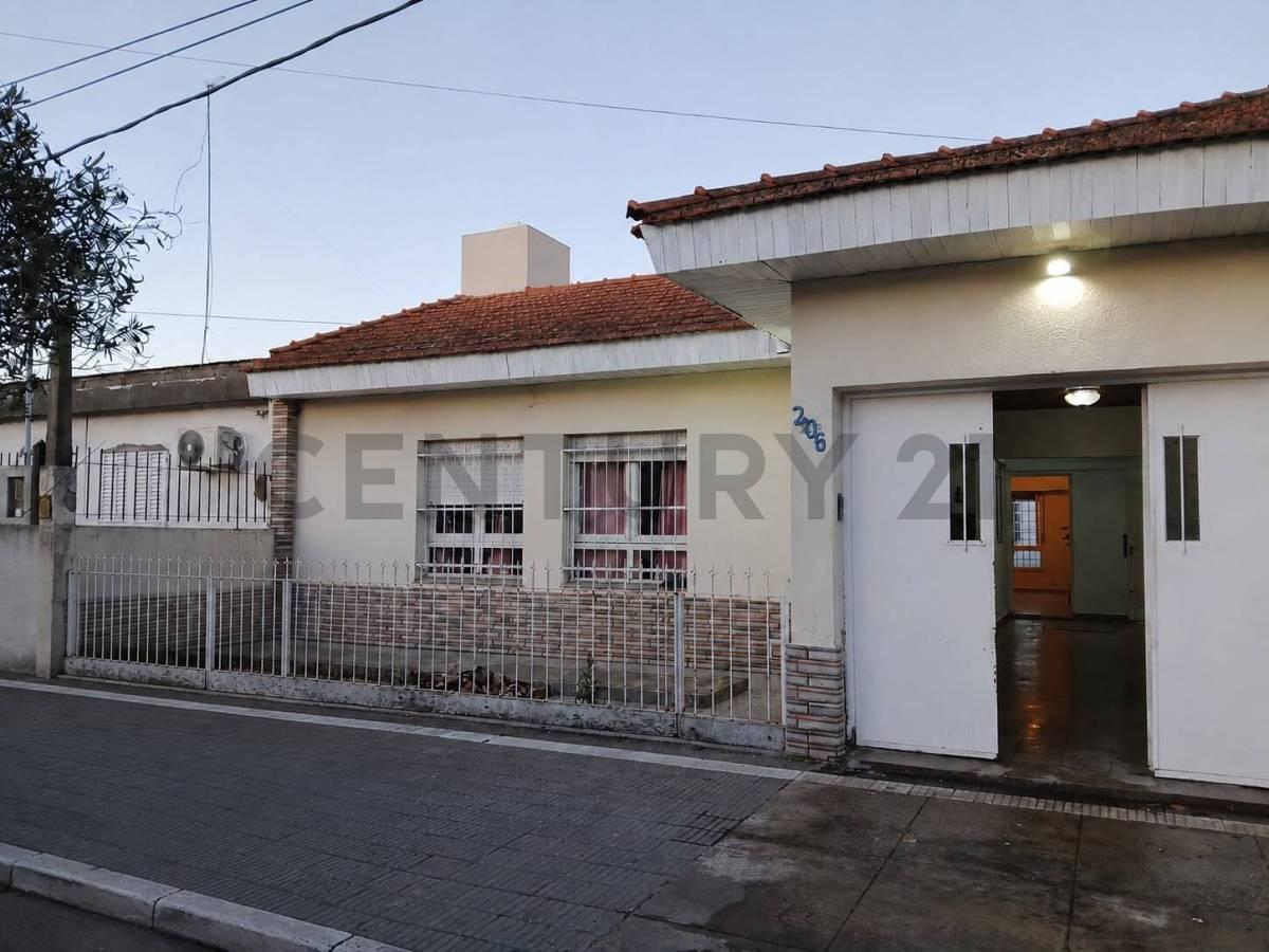 CASA EN VENTA 2 DORMITORIOS EN TOLOSA — foto 1