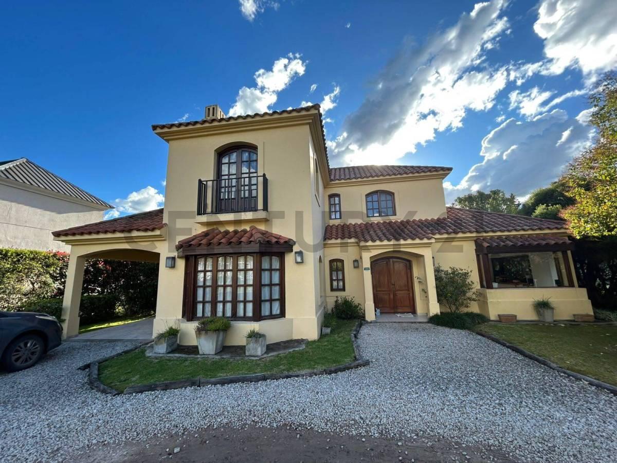 CASA EN VENTA COUNTRY SAN FACUNDO — foto 1