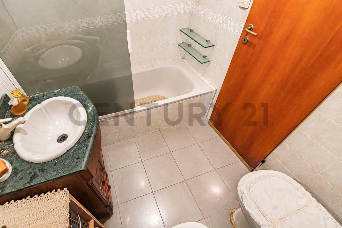 Venta departamento 3 ambientes al frente con balcón — foto 1