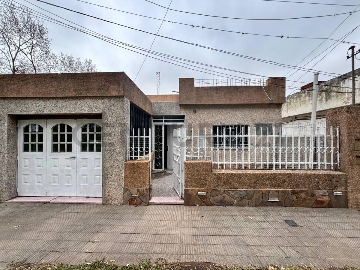 Casa 2 Dormitorios en Granadero Baigorria — foto 1
