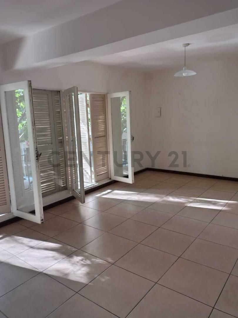 HERMOSO DEPARTAMENTO FRONTAL EN VENTA CIUDAD DE MENDOZA — foto 1