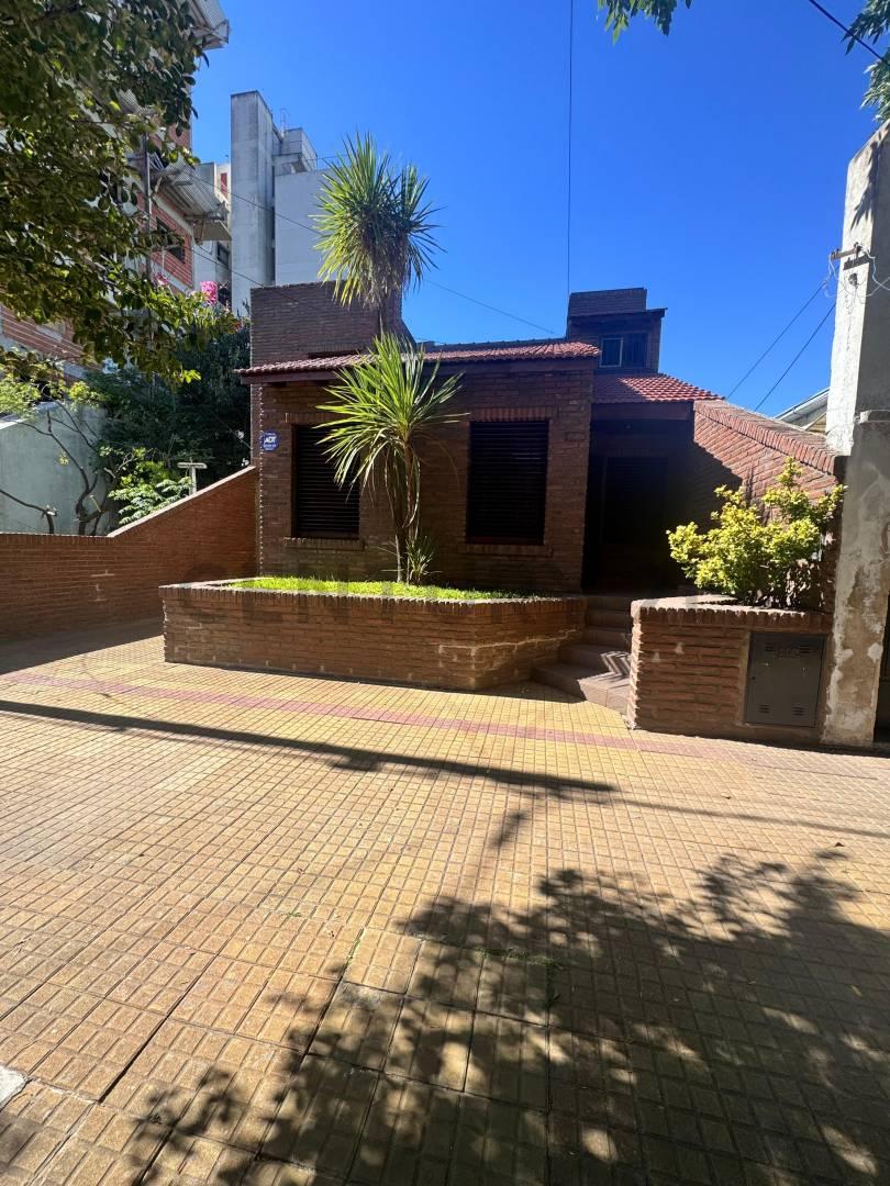 26 e/ 54 y 55 - CASA EN VENTA APTO BANCO — foto 1