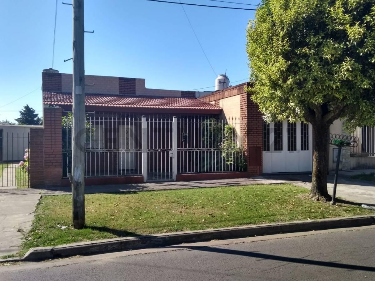 CASA EN VENTA EN LOS HORNOS — foto 1