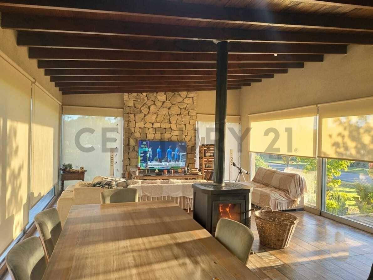 CASA MODERNA DE 3 DORMITORIOS-LOTE PARQUIZADO 1500 m2- en BARRIO cerrado AMARYLIS (Exaltación de La — foto 1