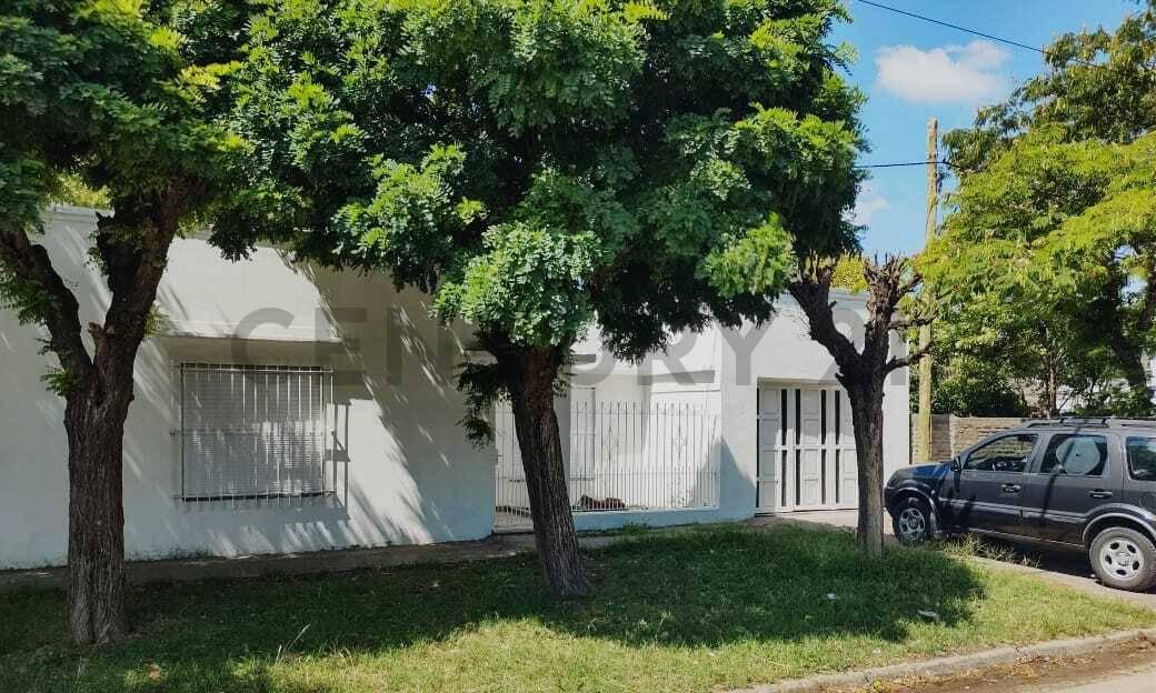 CASA EN VENTA LISANDRO OLMOS — foto 1