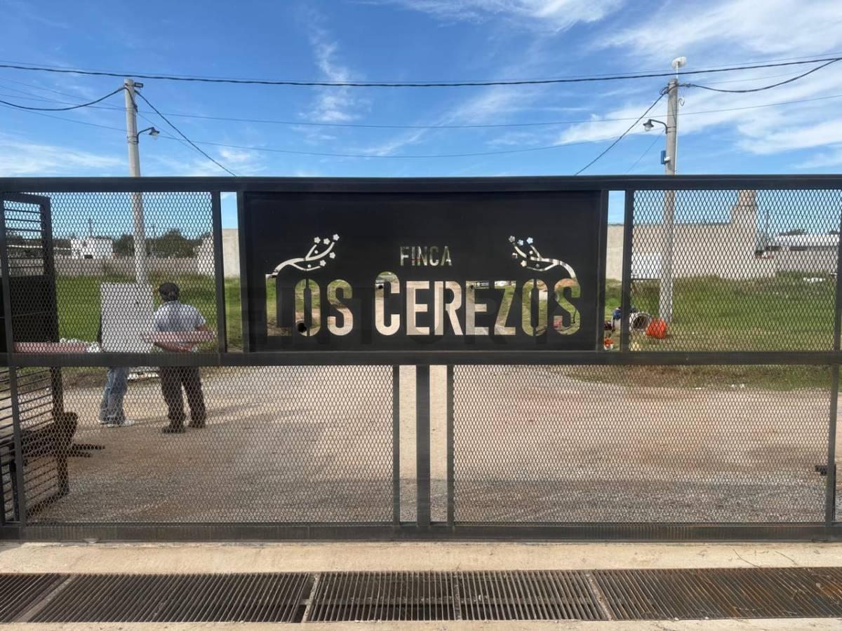 76 y 156. Venta de lote en Los Cerezos — foto 1