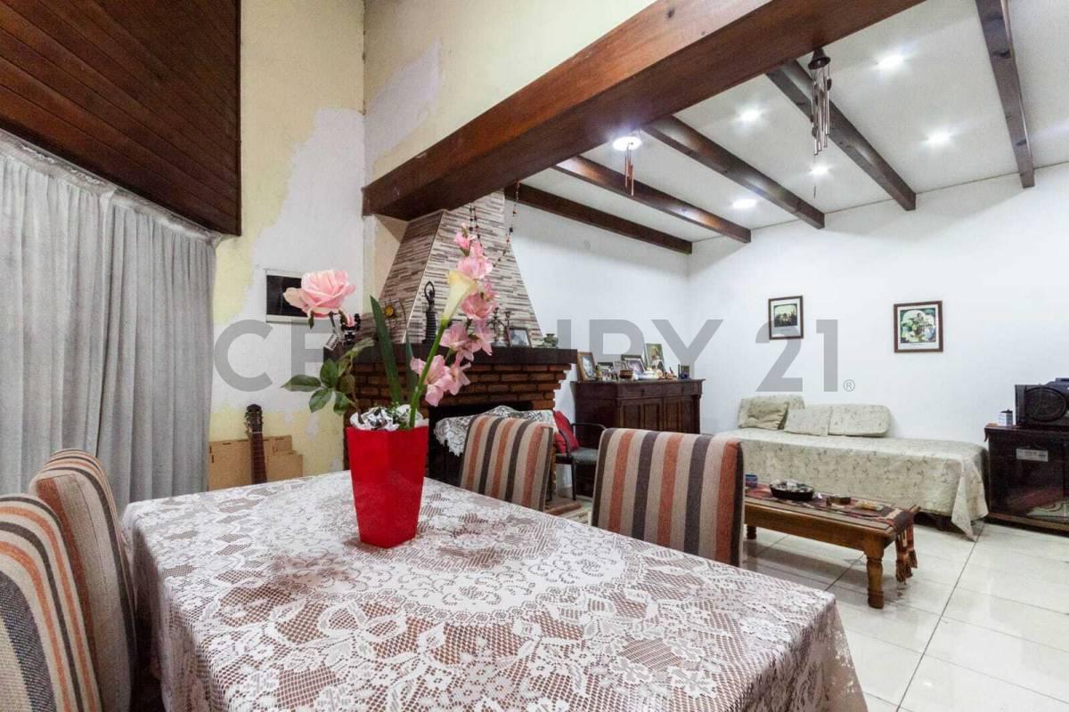 Casa 5 ambientes apto crédito – Ideal familia – Remedios de Escalada — foto 1