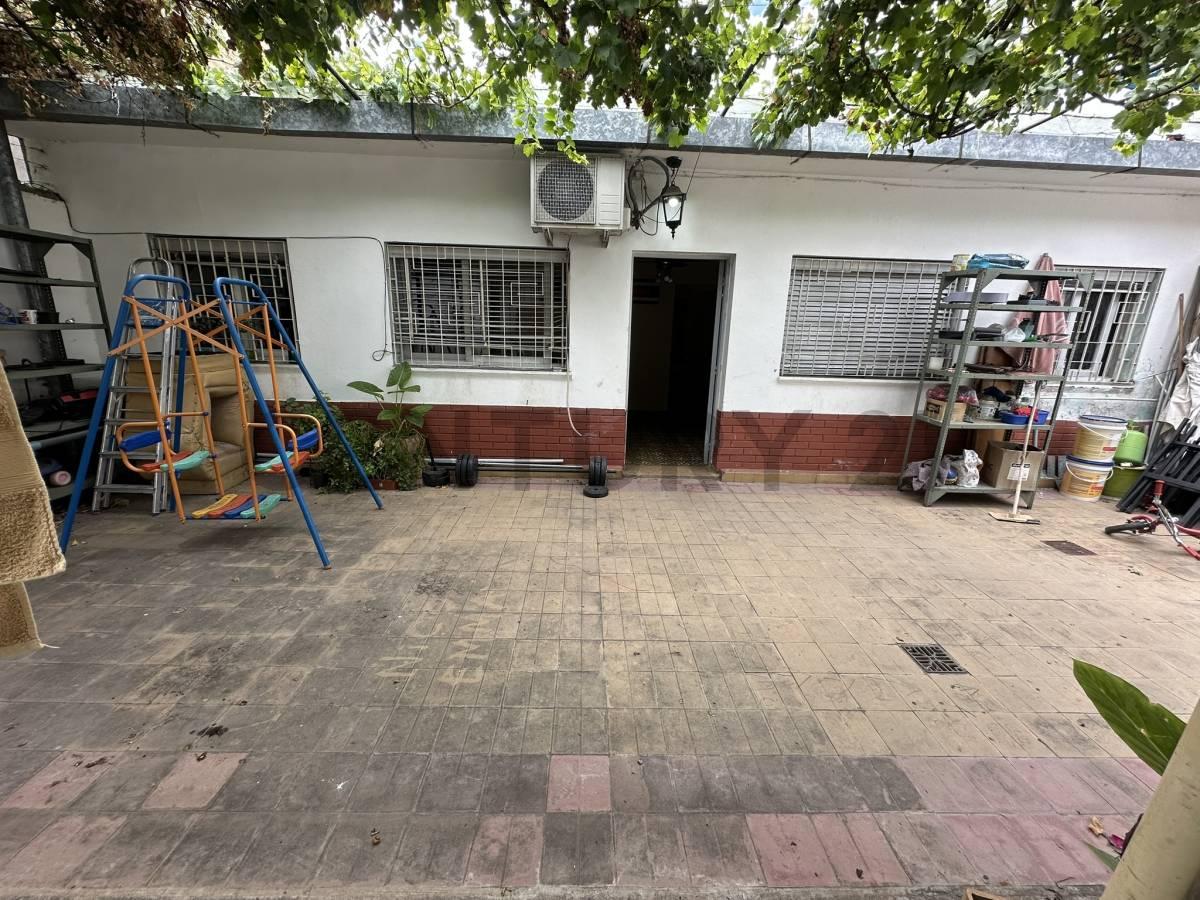 Departamento de 3 dormitorios con doble patio, a 2 cuadra de Sexta Seccion — foto 1