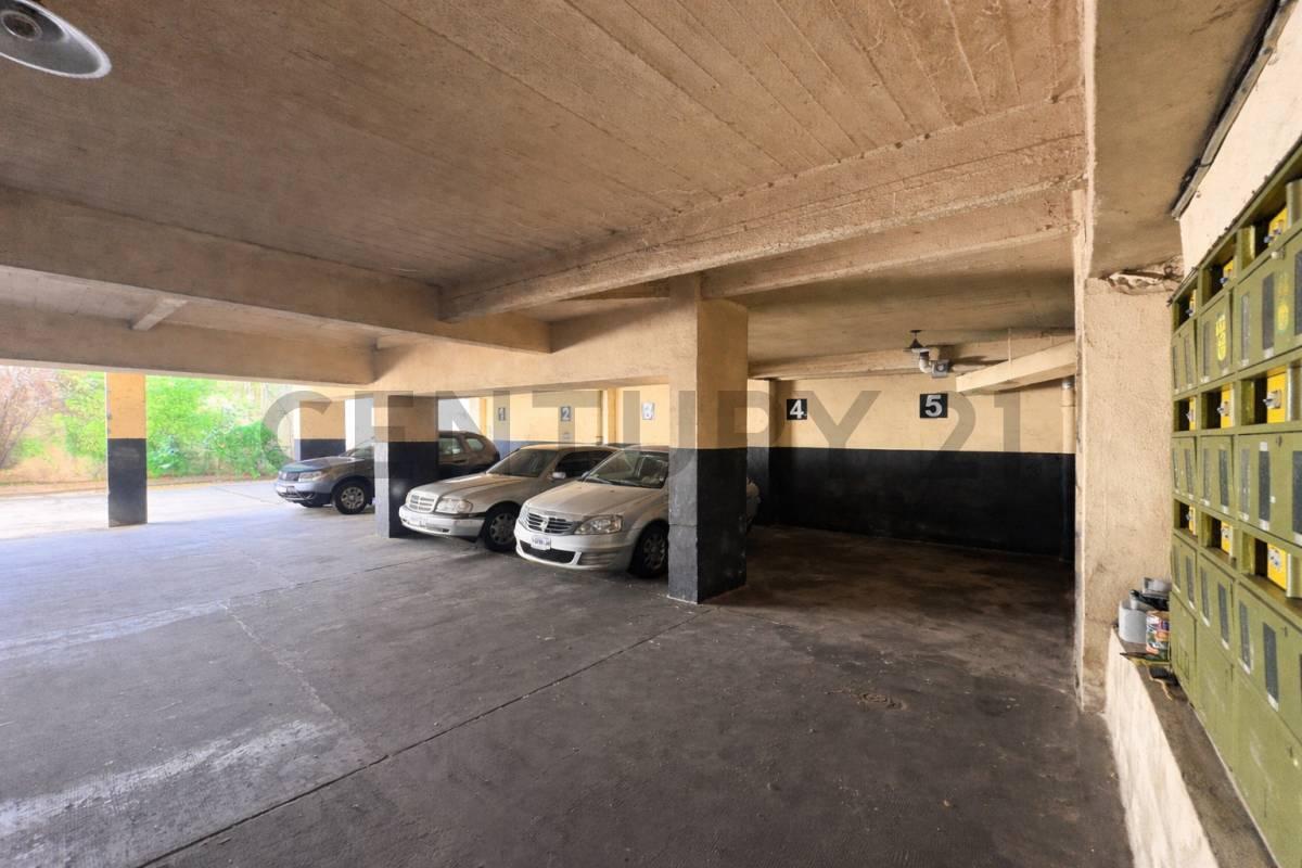 Cochera Fija cubierta en Planta Baja - Zona Hospital Italiano - Sanatorio Franchin, Almagro!! — foto 1