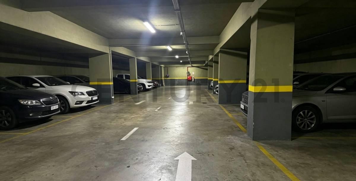 Venta de cochera fija en edificio – Almagro. — foto 1