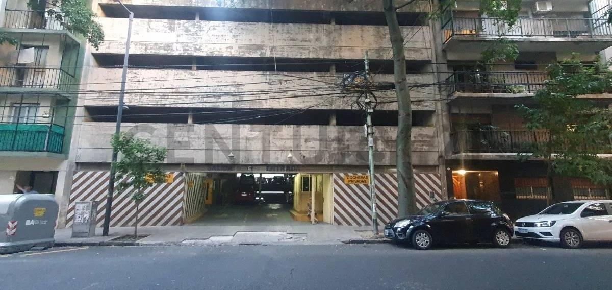 Cochera Cubierta En Venta Ubicada Hidaldo 100 En Caballito — foto 1