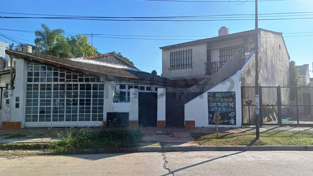 Venta de Casa 4 AMBIENTES más local en Boulogne, San Isidro. — foto 1