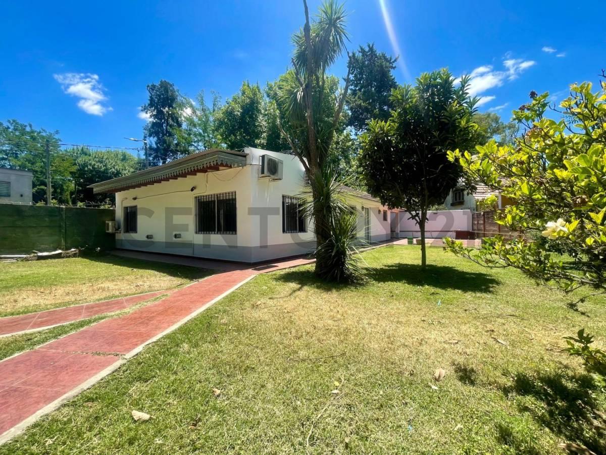 Venta Casa 4 AMBIENTES, San Vicente. Quincho completo! NUEVO VALOR!!! — foto 1