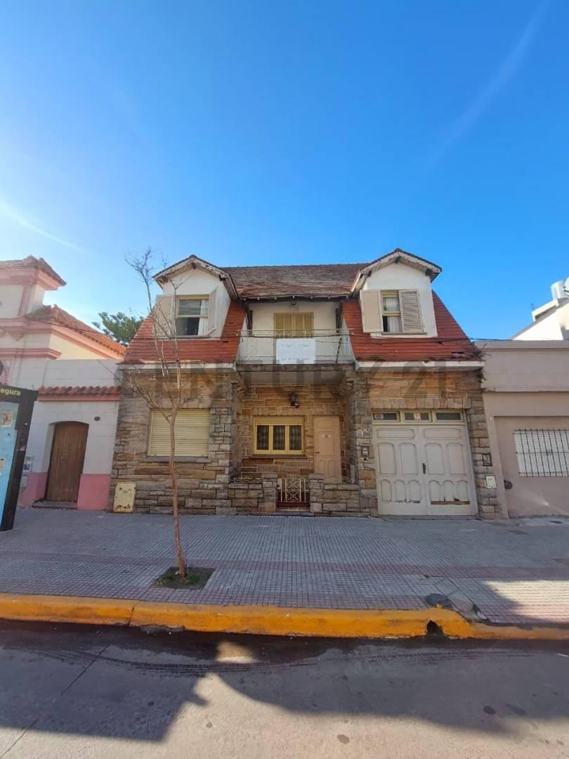 Casa de 3 dormitorios a reciclar en Venta en Ensenada — foto 1
