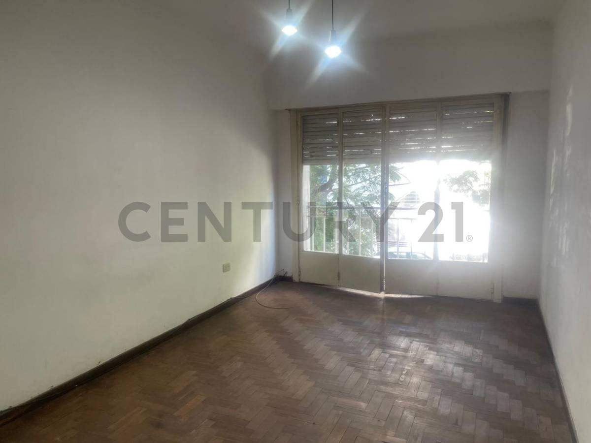 Departamento de 3 Dormitorios en Alquiler — foto 1