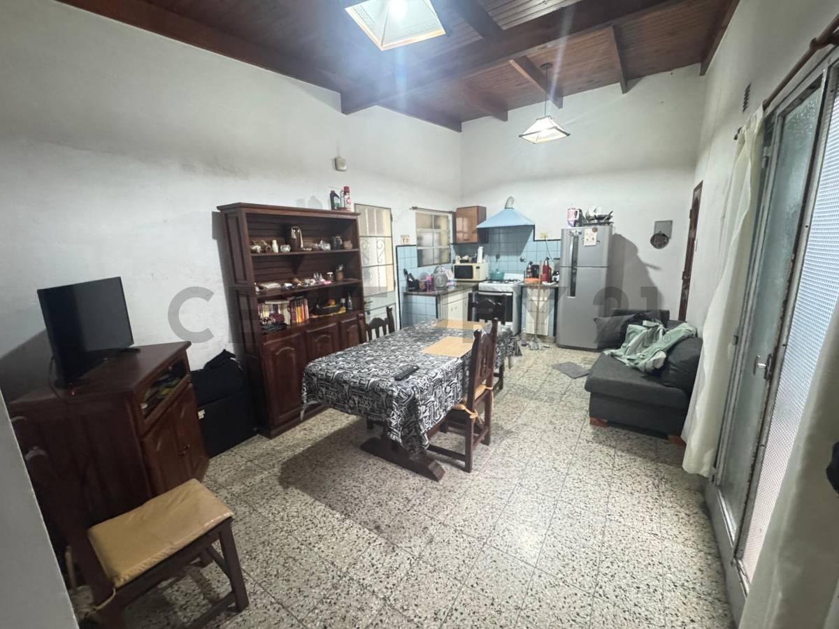 Ph de dos dormitorios y dos patios en venta, La Plata — foto 1
