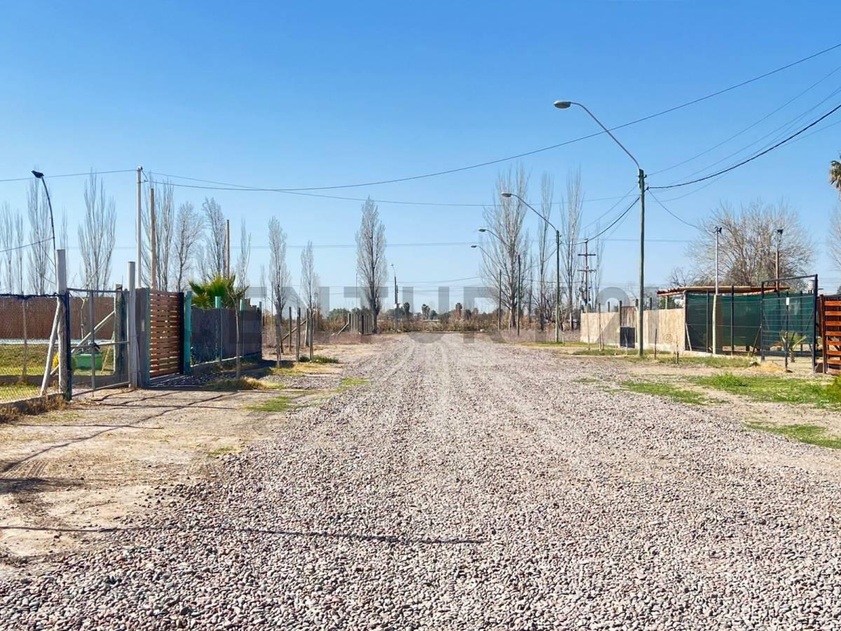 Casa con Galpon en Rodeo del medio — foto 1