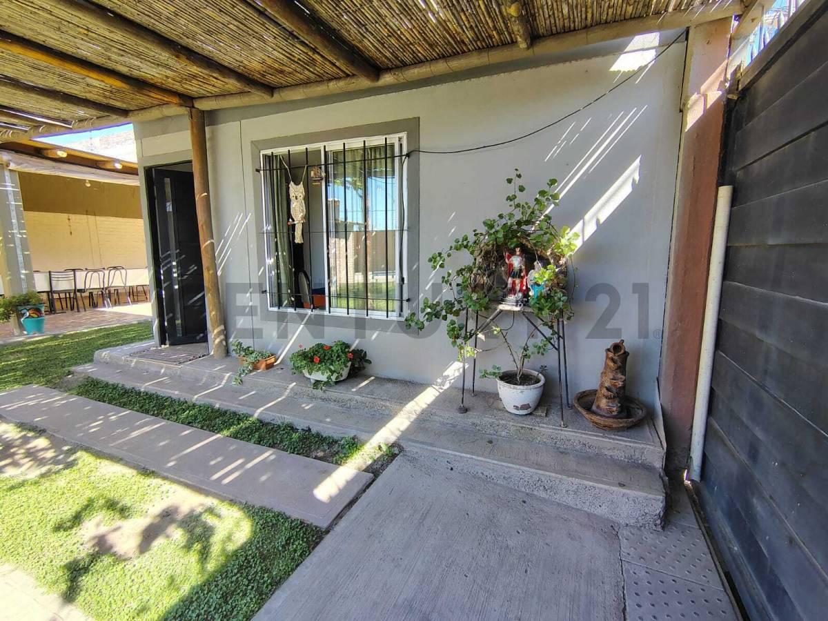 CASA EN VENTA EN GUAYMALLÉN — foto 1