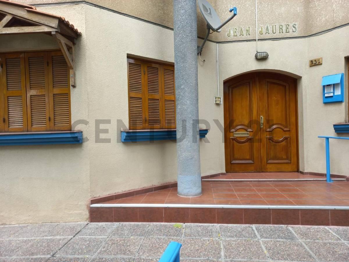Venta departamento en Godoy Cruz — foto 1