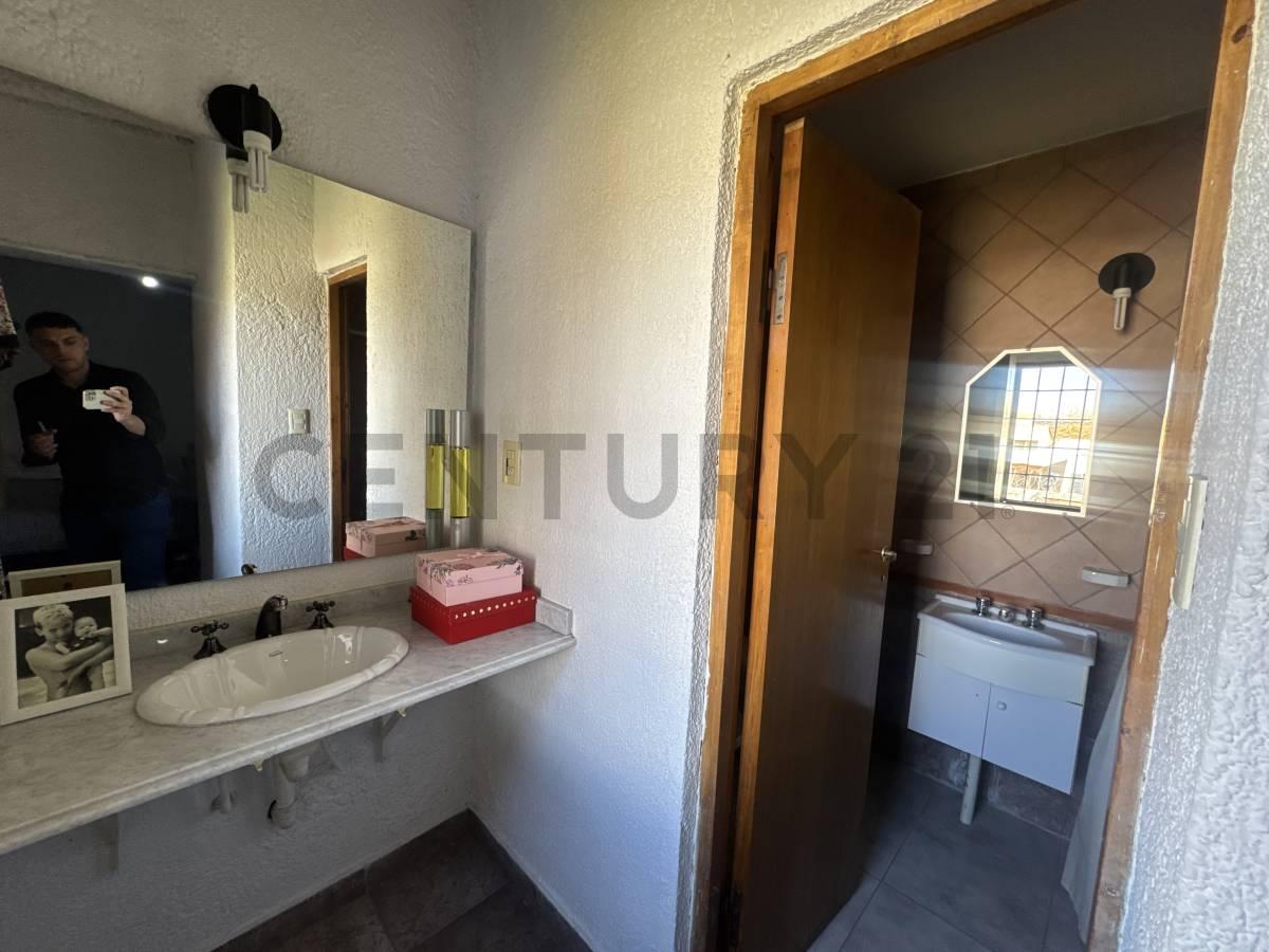 CASA DUPLEX EN VENTA GODOY CRUZ — foto 1