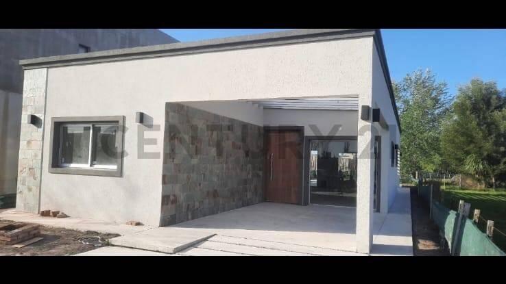Venta de casa a estrenar 3 ambientes con piscina - Barrio cerrado Domselaar chico — foto 1