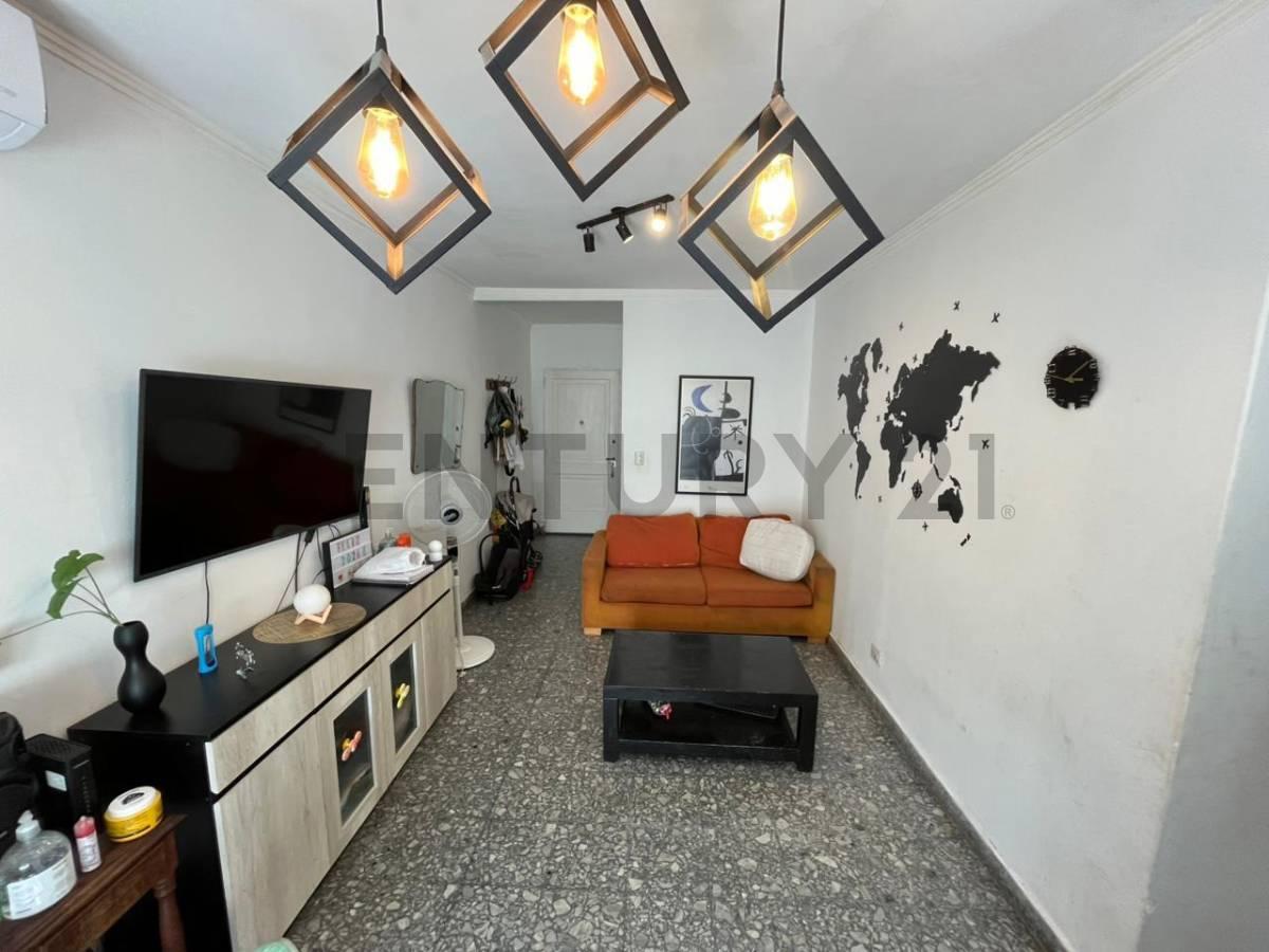 VENTA PH 4 AMBIENTES EN PARQUE AVELLANEDA CON PATIO Y COCHERA — foto 1