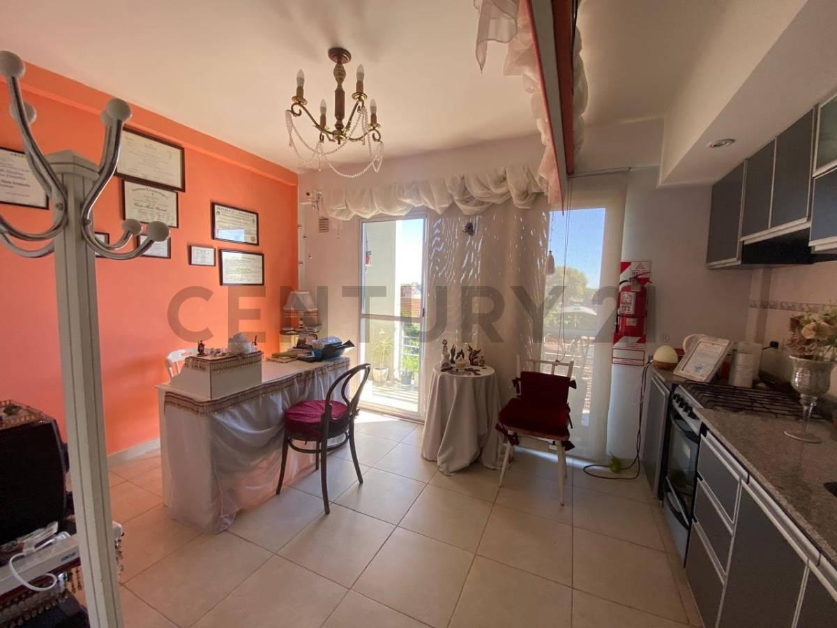 VENTA – DEPARTAMENTO 2 AMBIENTES AL FRENTE CON BALCÓN | LANÚS OESTE — foto 1