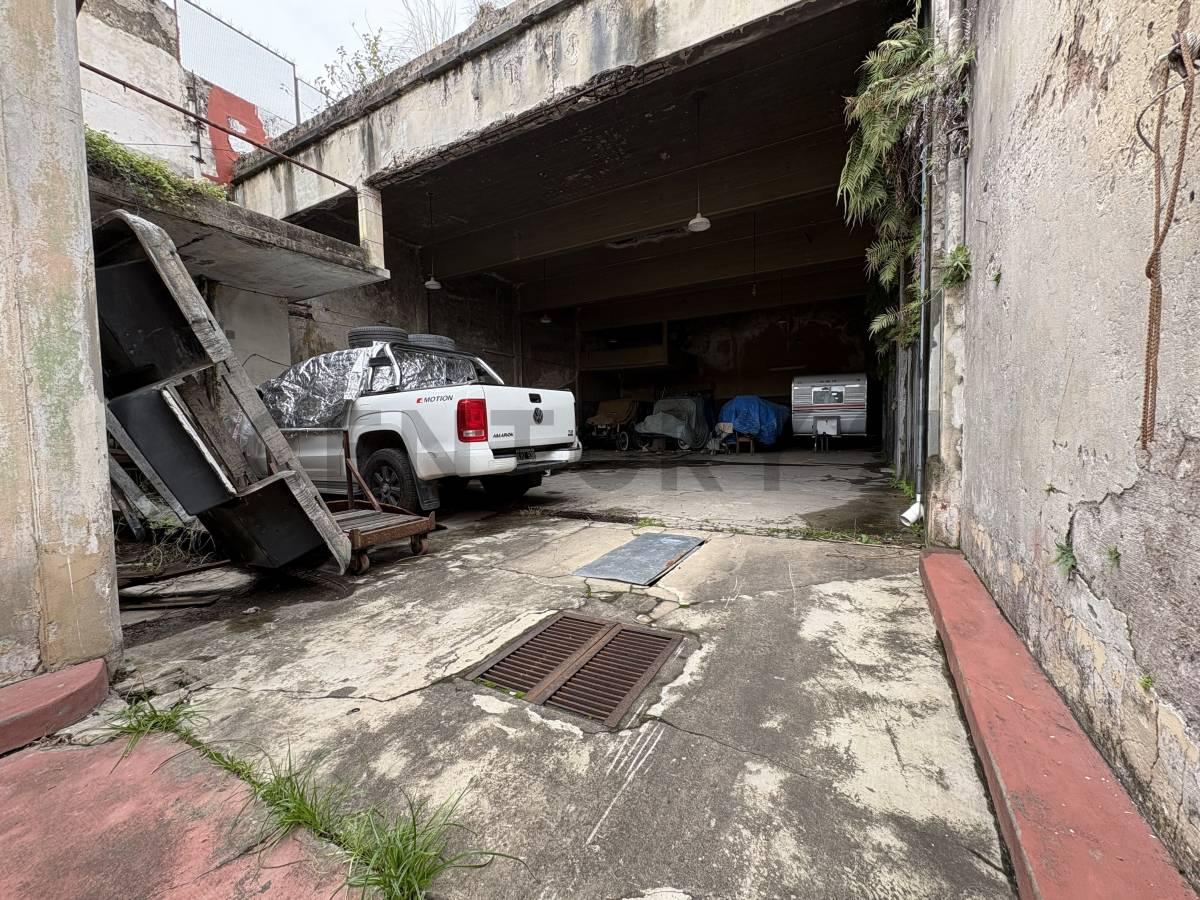 Posibilidad de financiar hasta el 50% - Terreno 485m2 con 2 ph a refaccionar en venta - Piñeyro, Avellaneda — foto 1